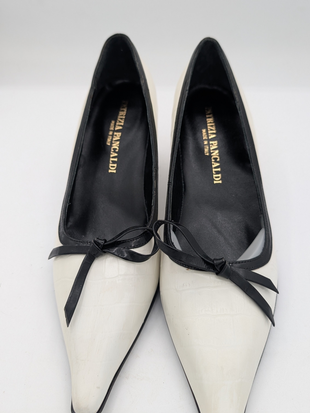 Patrizia Pancaldi  Leather Pointed Toe Bow Pumps  Size EU 38 (US 7.5/8)